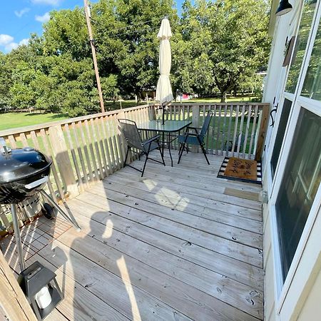 Pet Friendly Tiny House Rental With New Access To Guadalupe River Nbtx Нью Браунфелс Экстерьер фото