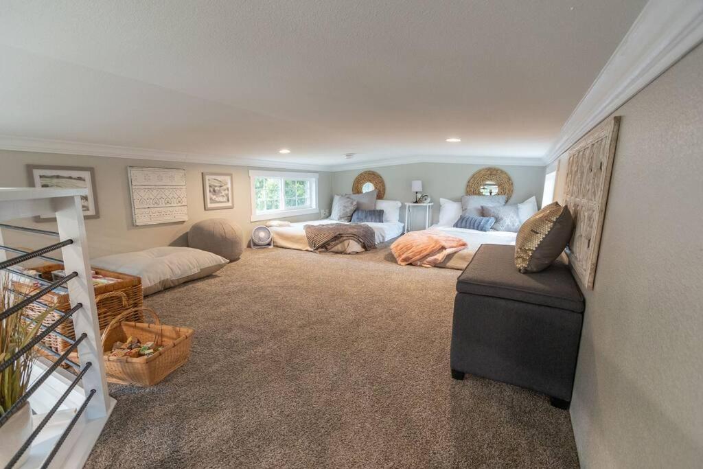 Pet Friendly Tiny House Rental With New Access To Guadalupe River Nbtx Нью Браунфелс Экстерьер фото