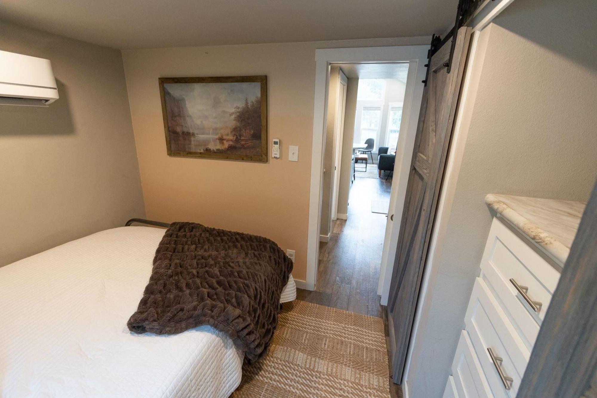 Pet Friendly Tiny House Rental With New Access To Guadalupe River Nbtx Нью Браунфелс Экстерьер фото